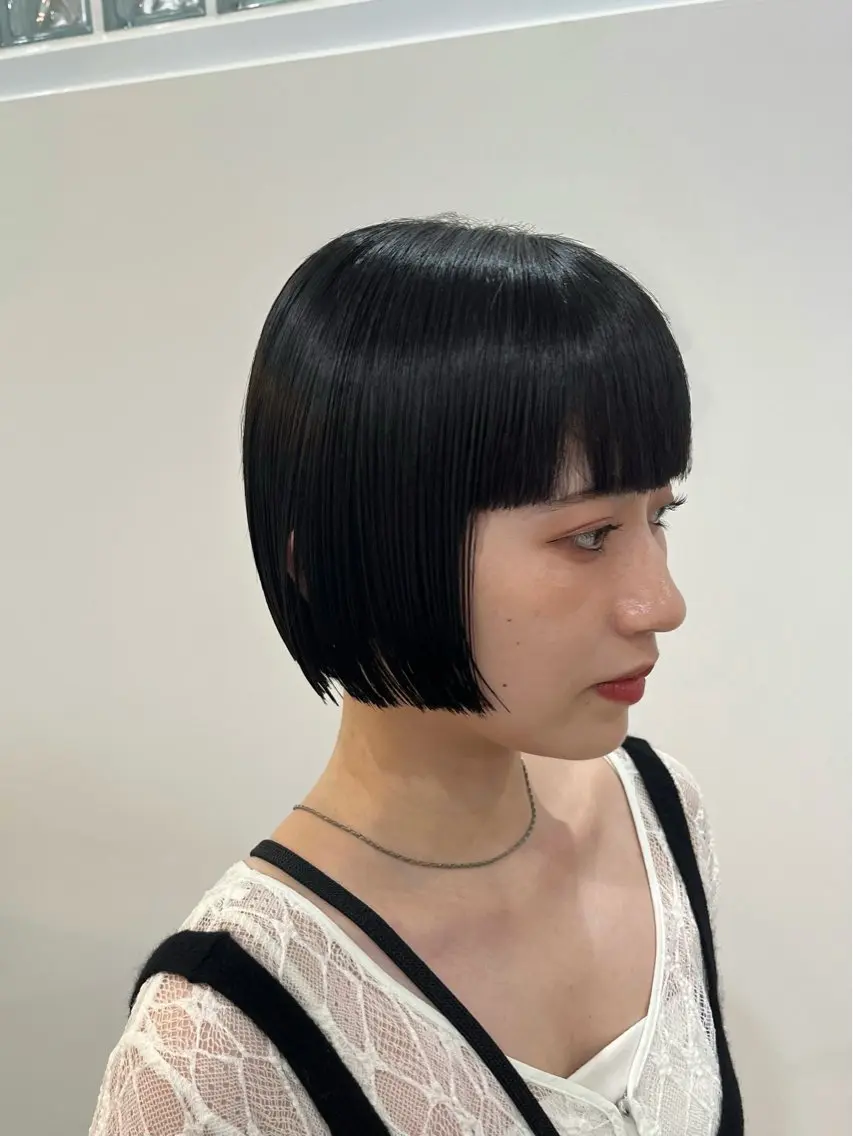 ショート カット 似合わせボブ solua上本町のヘアスタイル