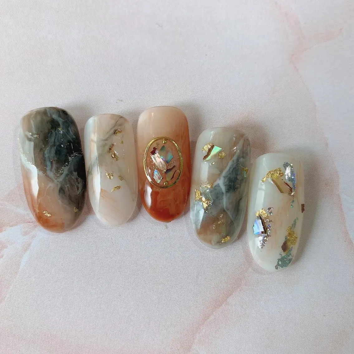 カラー ネイル Moonstone Salonのネイルデザイン
