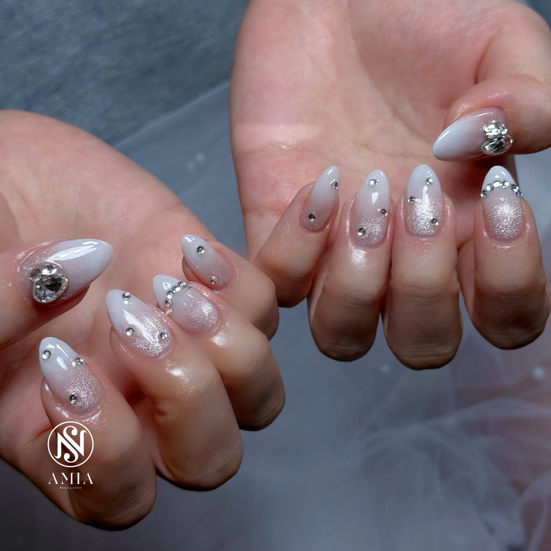 セミロング ハンドネイル 🌟AMIA BEAUTY🌟のネイルデザイン