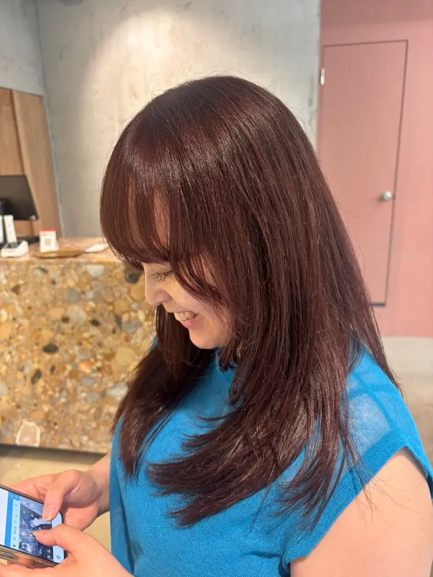 セミロング カラー 透明感カラー ヘアカラー 林 璃乙菜のヘアスタイル