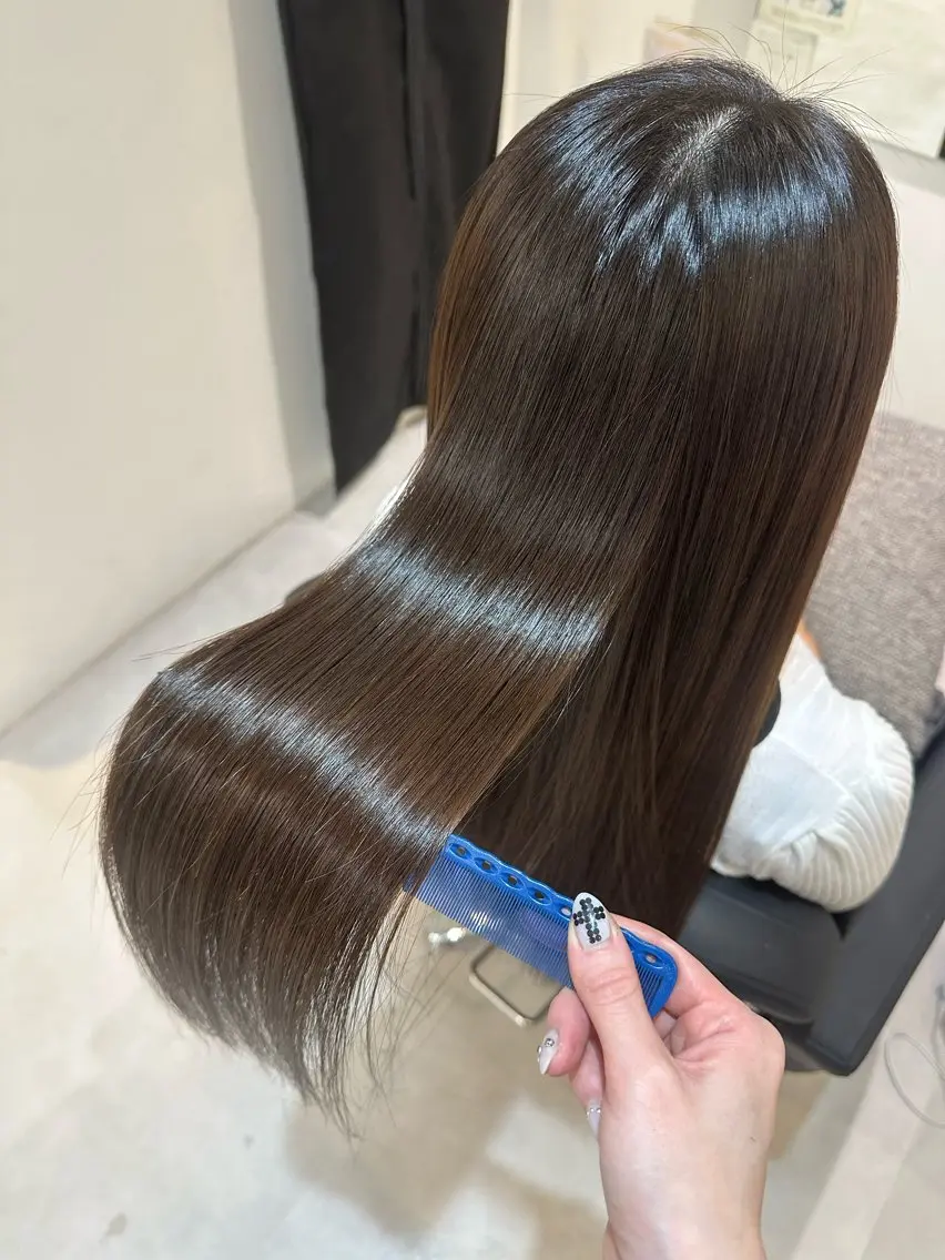セミロング カット ヘアカラー トリートメント Emuest心斎橋 SAKIのヘアスタイル
