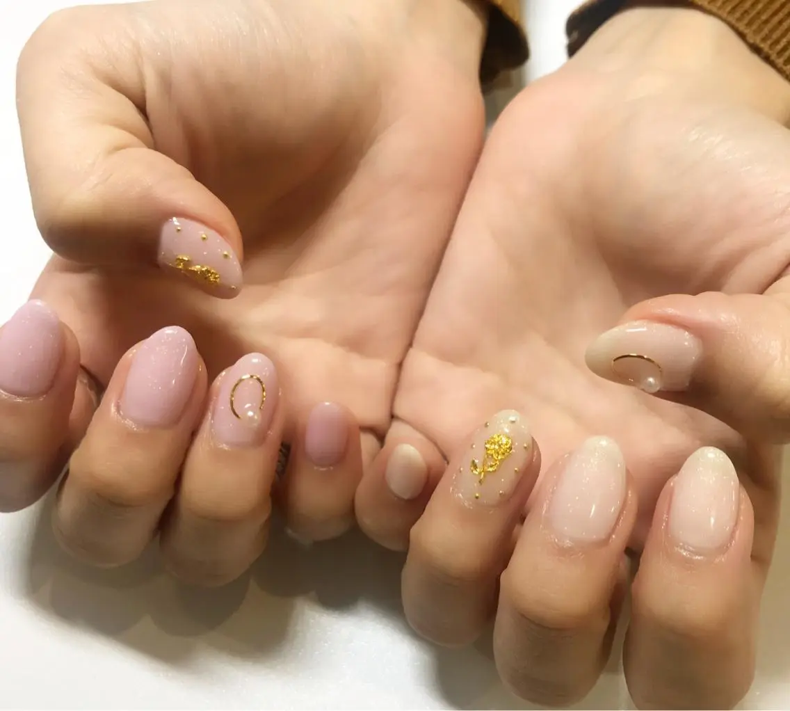 ネイル ワンカラーネイル ストーンネイル ハンドネイル Soeur ネイリストのネイルデザイン