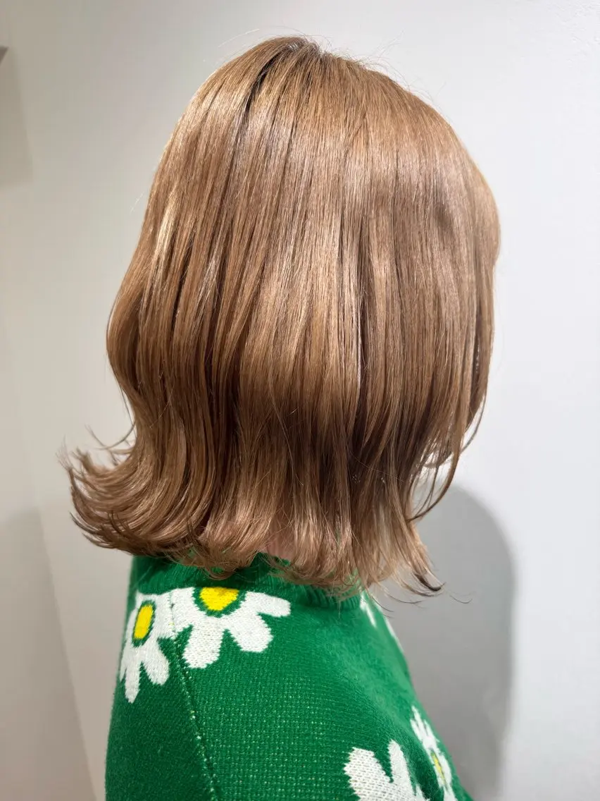 ミディアム カラー ブラウンカラー ミルクティーブラウン カット ヘアカラー 佐々木 有彩のヘアスタイル