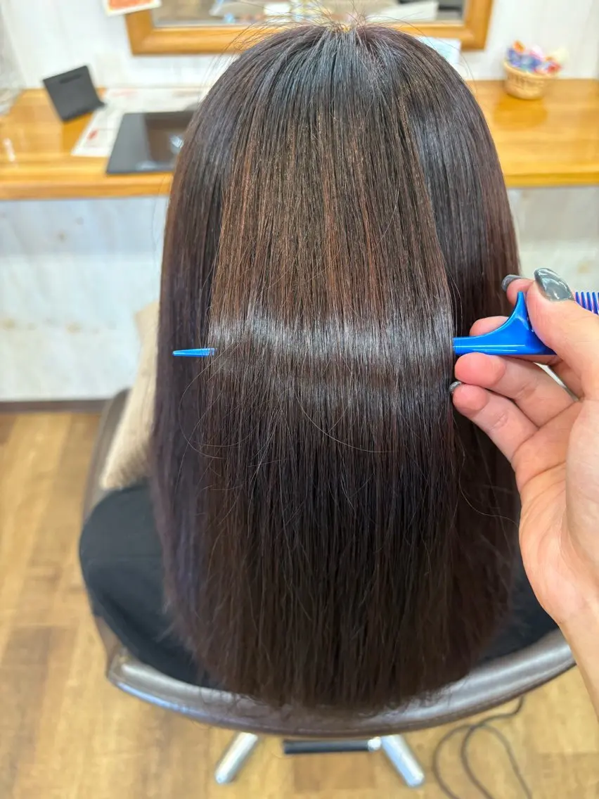 ロング カラー 大久保 藍梨のヘアスタイル