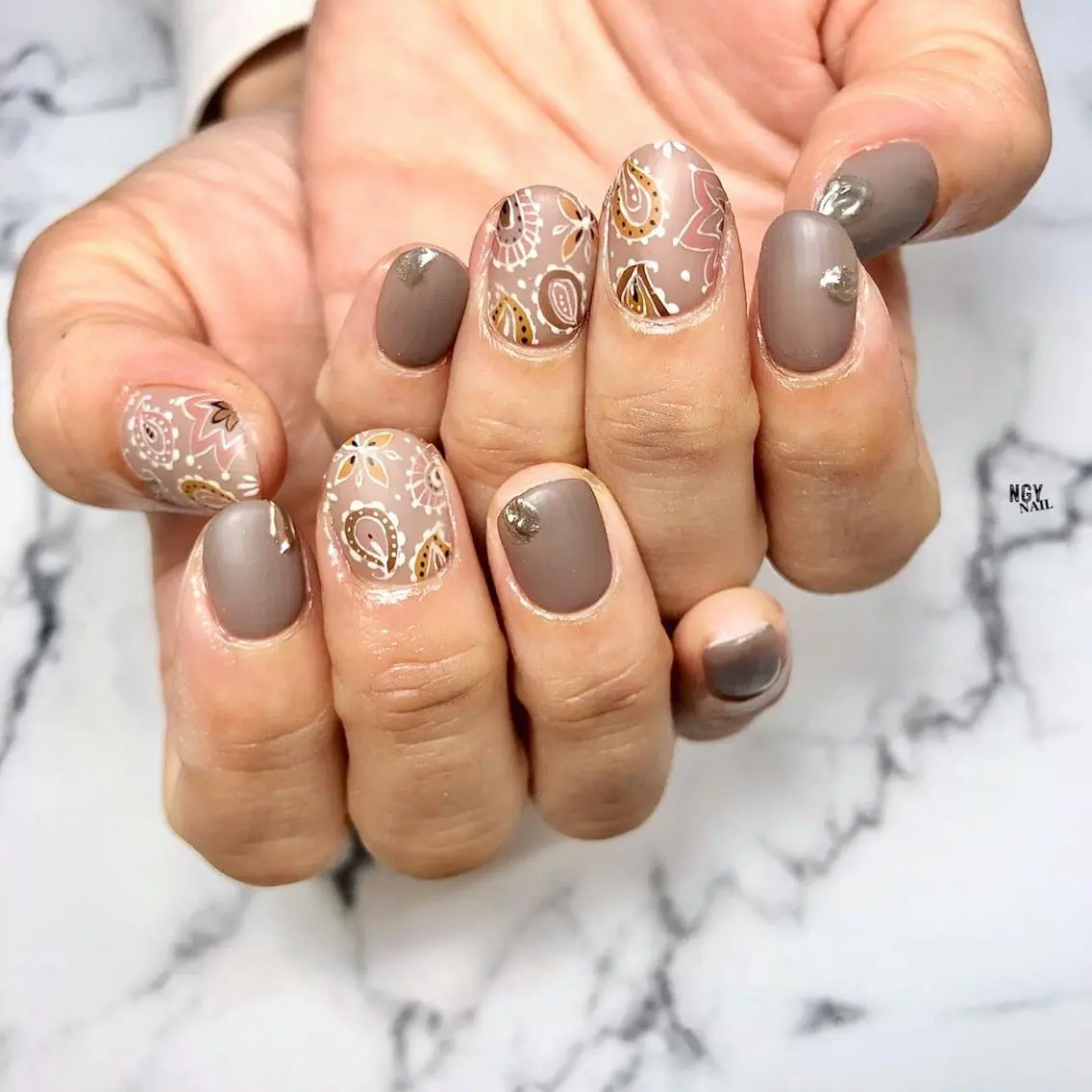 ネイル アートネイル ミラーネイル ニュアンスネイル ワンカラーネイル ハンドネイル NAIL NOWのネイルデザイン