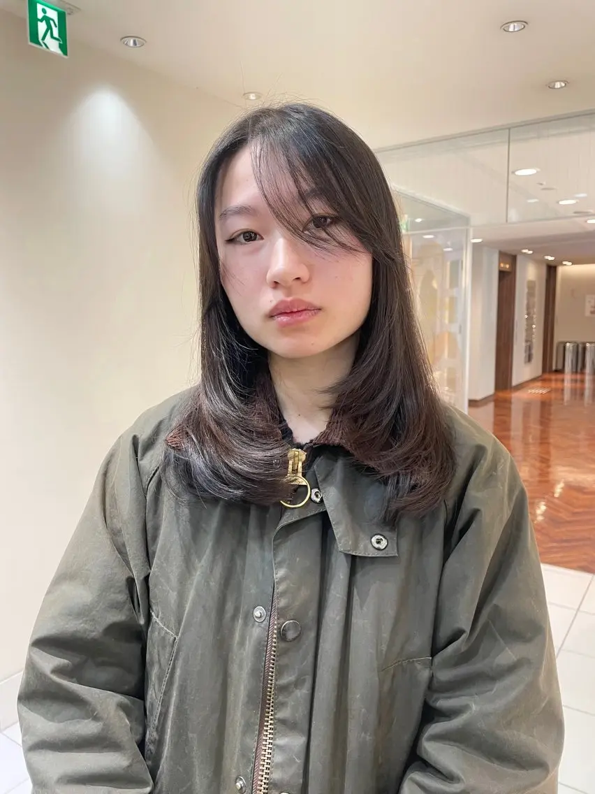 セミロング 林 りののヘアスタイル