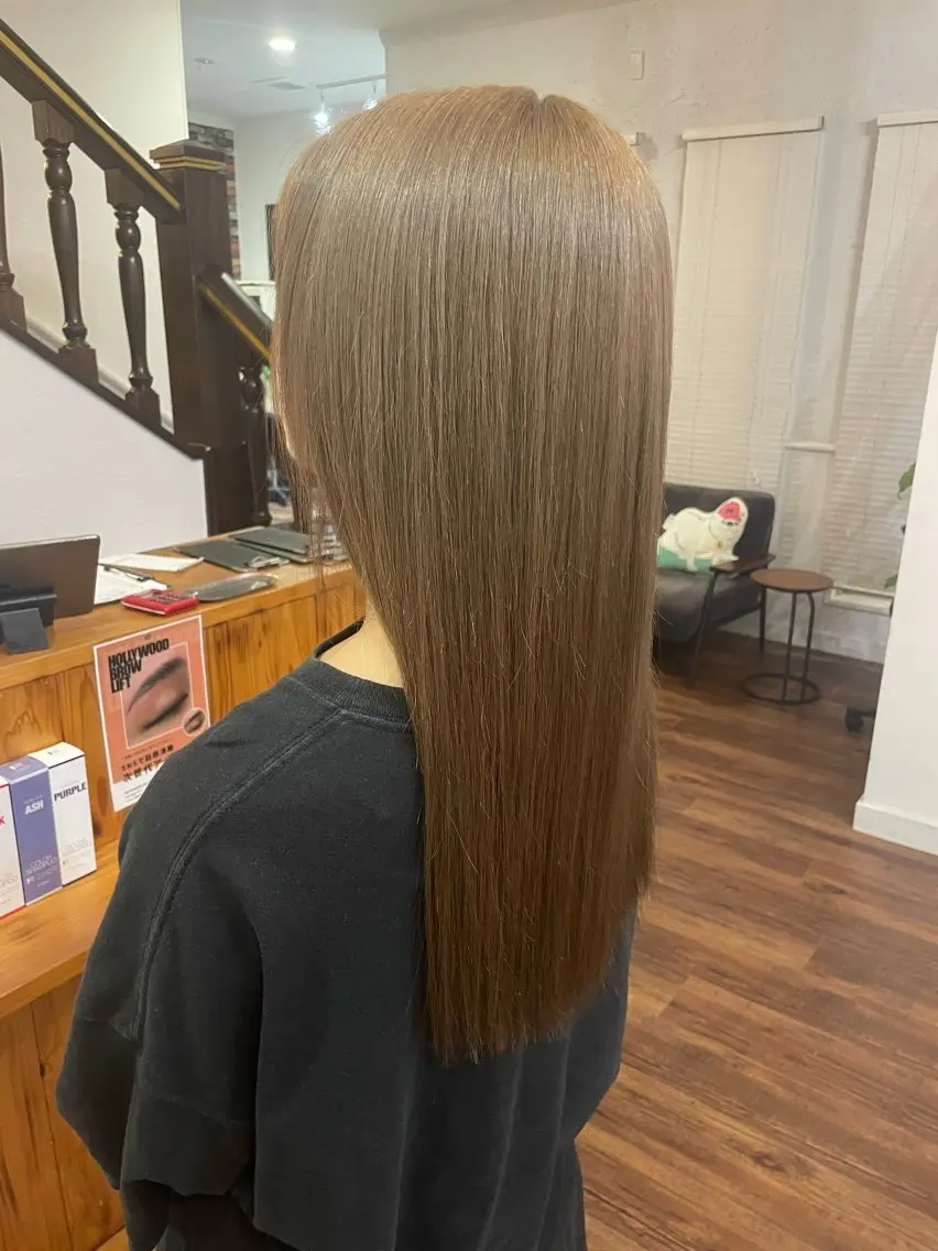 ロング カット ヘアカラー トリートメント 下林 雅明のヘアスタイル