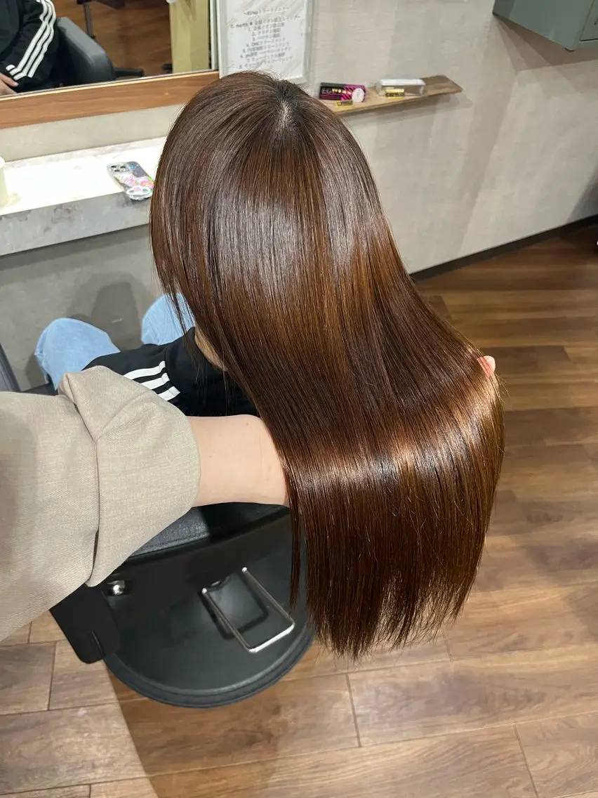 セミロング カット 縮毛矯正 トリートメント 髪質改善特化 長澤友哉のヘアスタイル