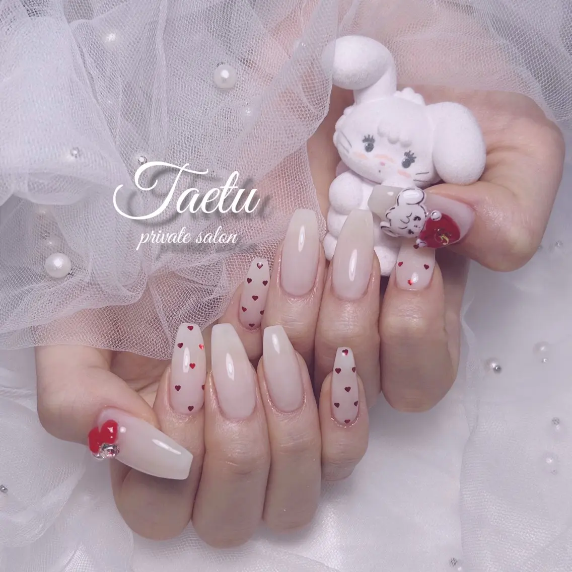 ネイル アートネイル 𝐓𝐀𝐄𝐓𝐔 💜Ayumiのネイルデザイン