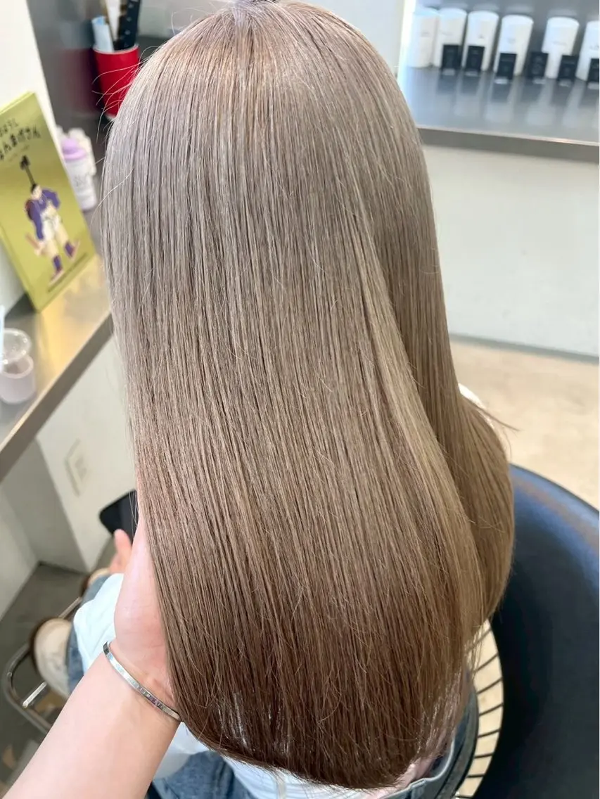 ロング ヘアカラー MAHIRO LUCKTOKYOのヘアスタイル