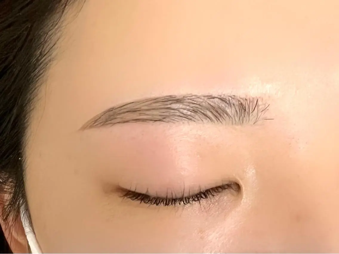 アイブロウ Emiy BeautyLushのマツエク・マツパデザイン