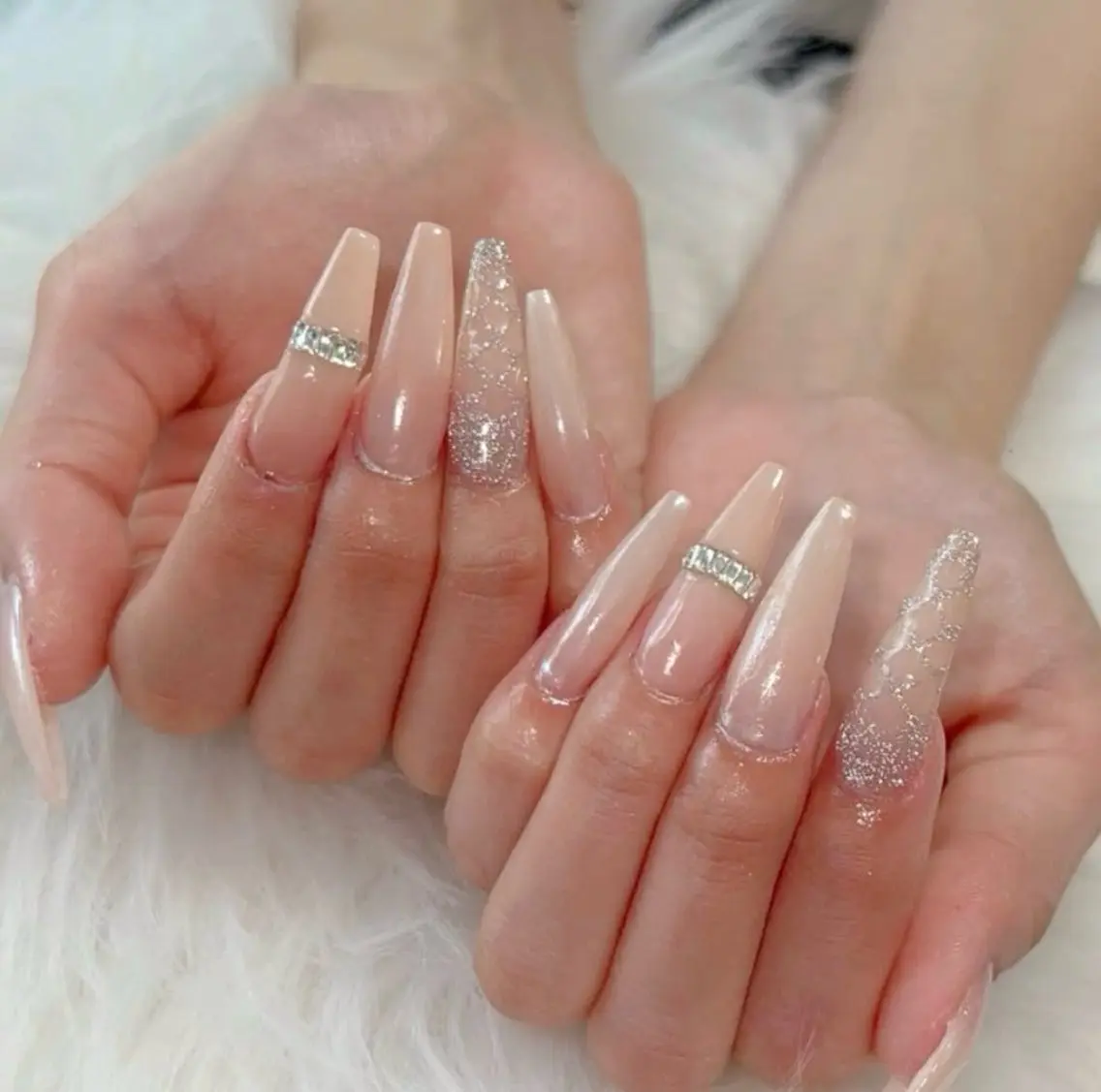 ネイル アートネイル ボルドー フレンチネイル ジェルネイル 氷ネイル・うるうるネイル ハンドネイル Julie Nail Rinのネイルデザイン