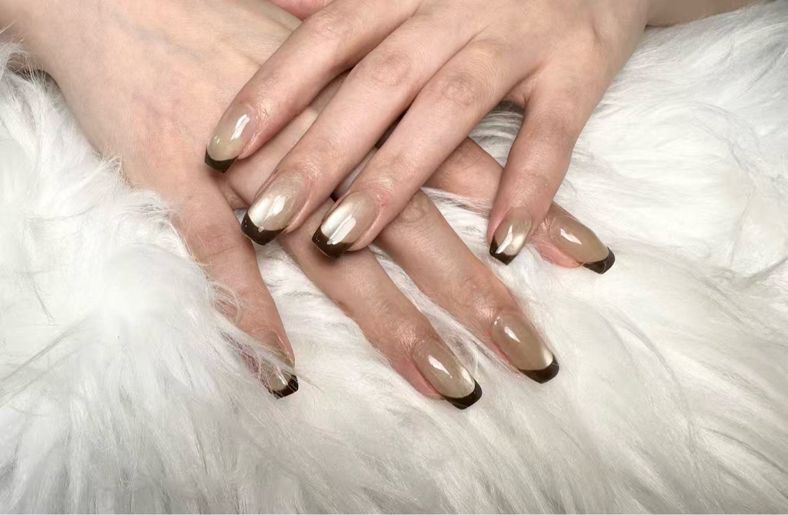 ネイル みゆ🐰 Gloss nailのネイルデザイン