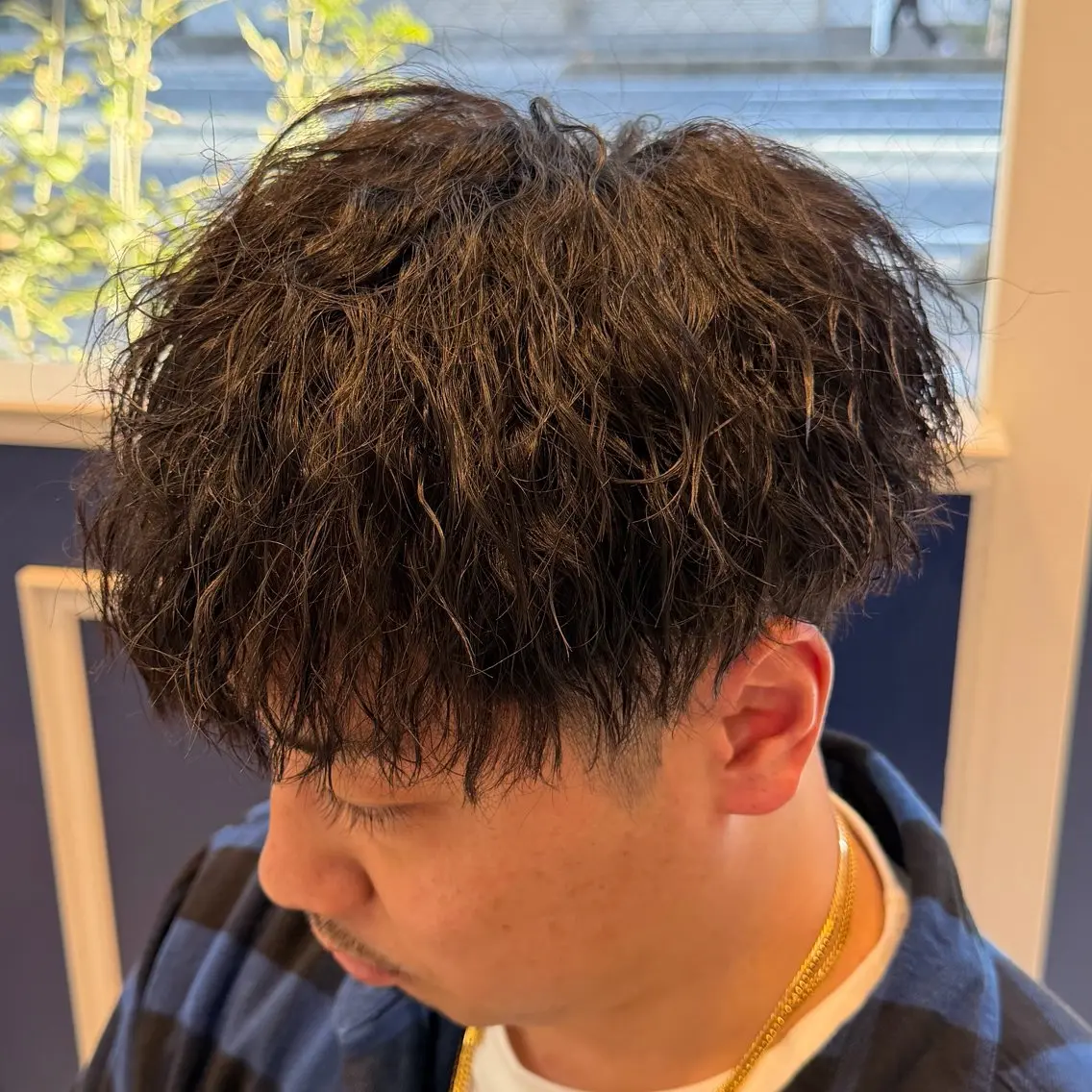 ショート パーマ メンズ メンズパーマ ツイストスパイラルパーマ スパイラルパーマ カット 吉田 新平のヘアスタイル