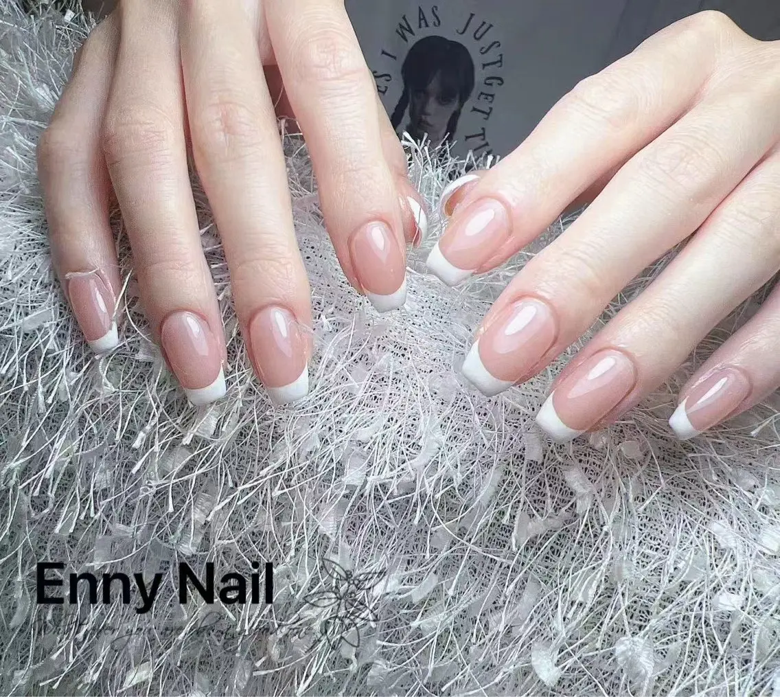 ネイル チークネイル フットネイル フレンチネイル ジェルネイル ガラスフレンチ Nailsalon Ennyのネイルデザイン