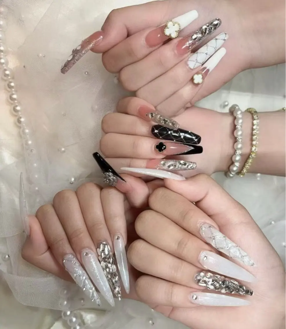 ネイル ハンドネイル WO MIAO💎のネイルデザイン