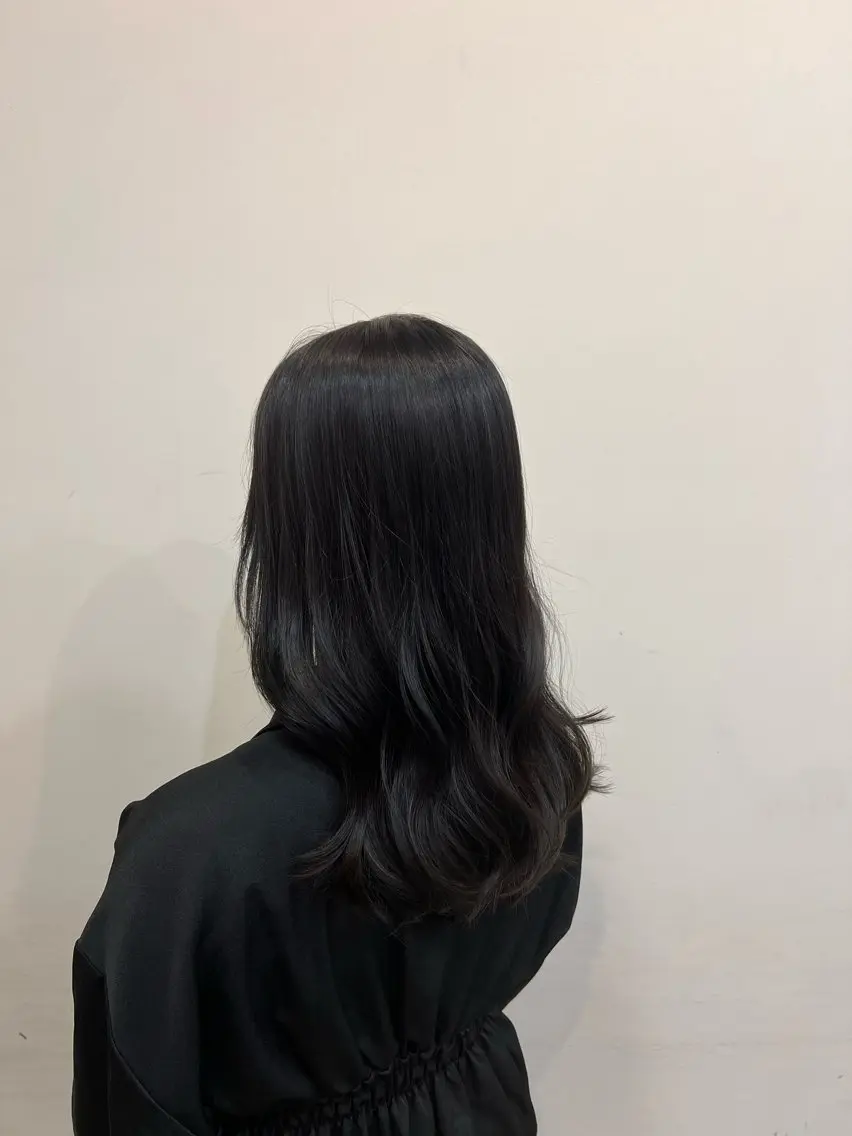 セミロング 上村 音寧のヘアスタイル