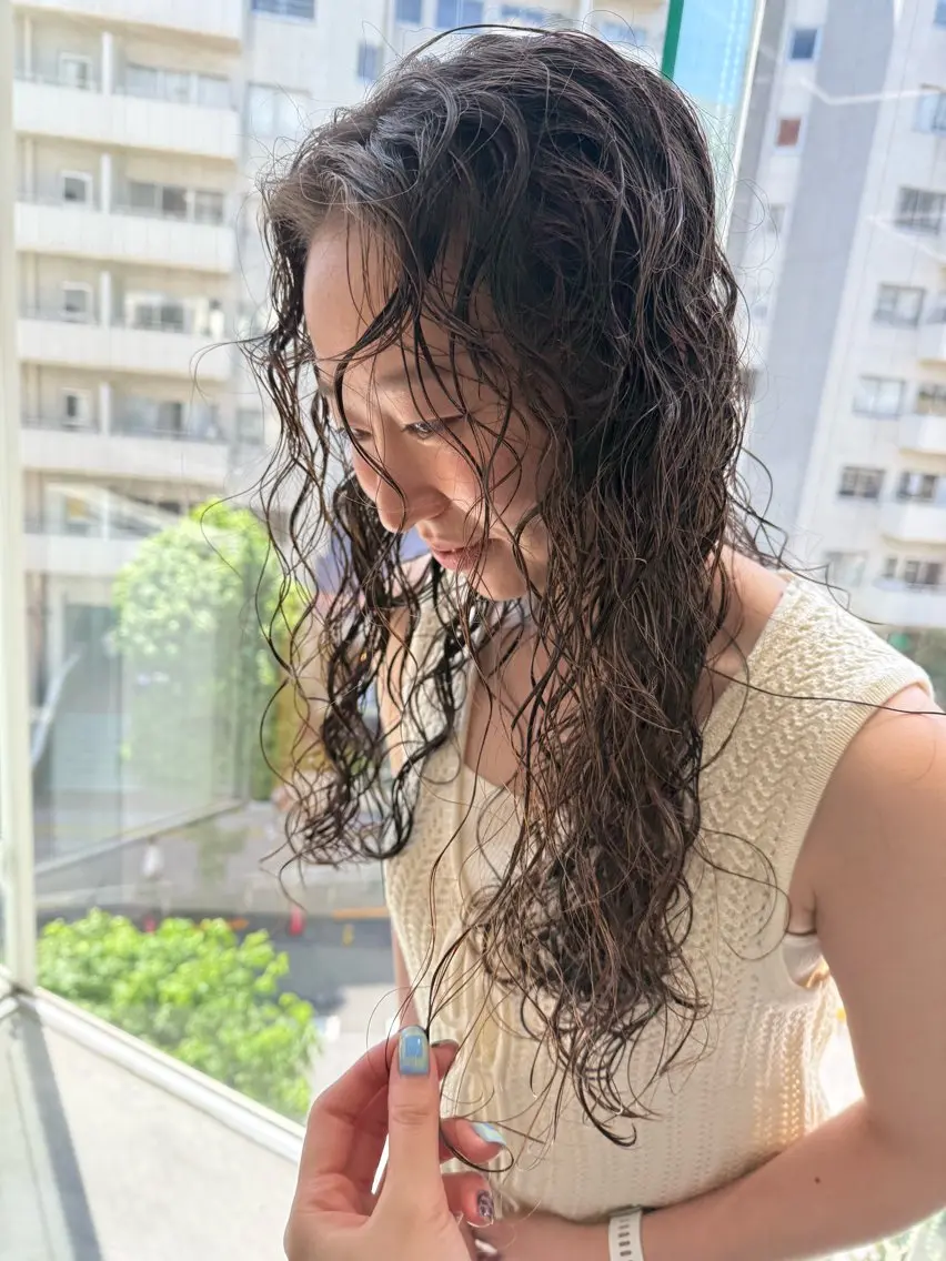 ロング パーマ スパイラルパーマ カット パーマ トリートメント スパイラルパーマ 🌐hina⭐️のヘアスタイル