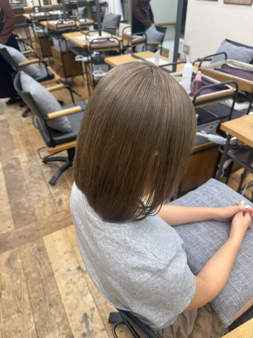 カラー ヘアカラー ハイトーン/デザイン カラー山下莉歩のヘアスタイル