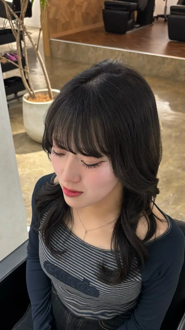 セミロング ヨシンモリ ヘアカラー トリートメント miyon/ RINOA🇰🇷のヘアスタイル