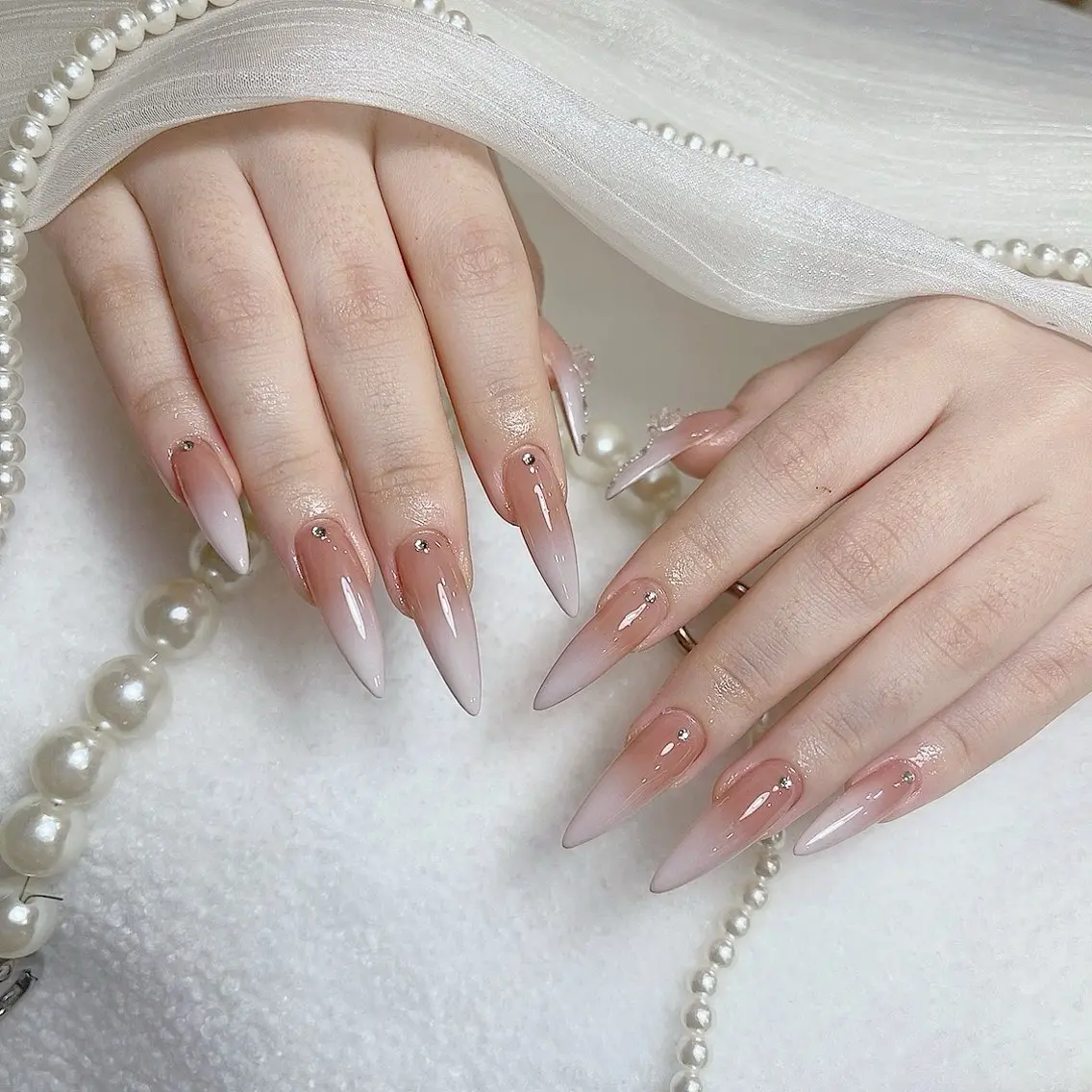ミディアム ハンドネイル Chiin Nailのネイルデザイン