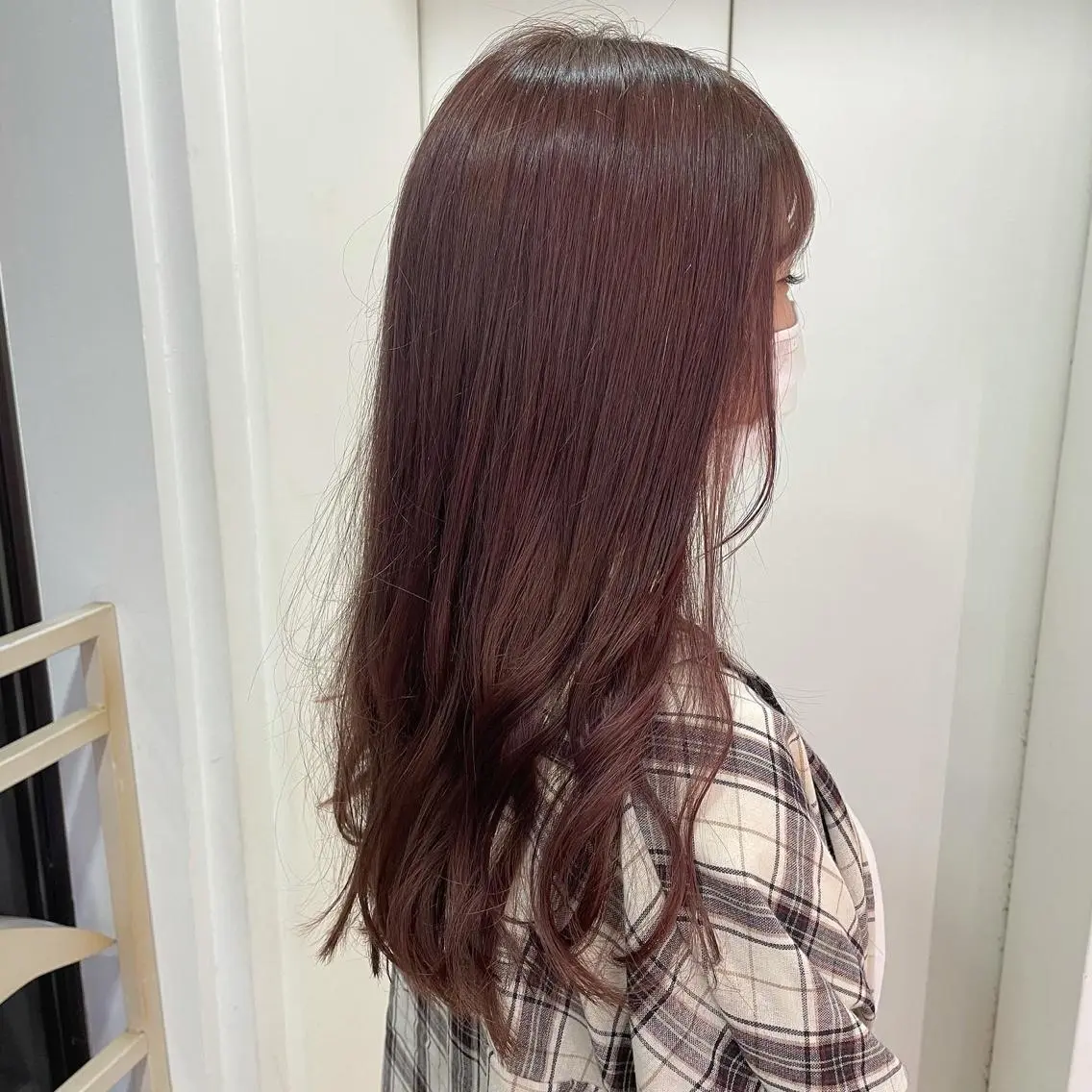 ロング カラー TRENCH 相澤 果歩のヘアスタイル