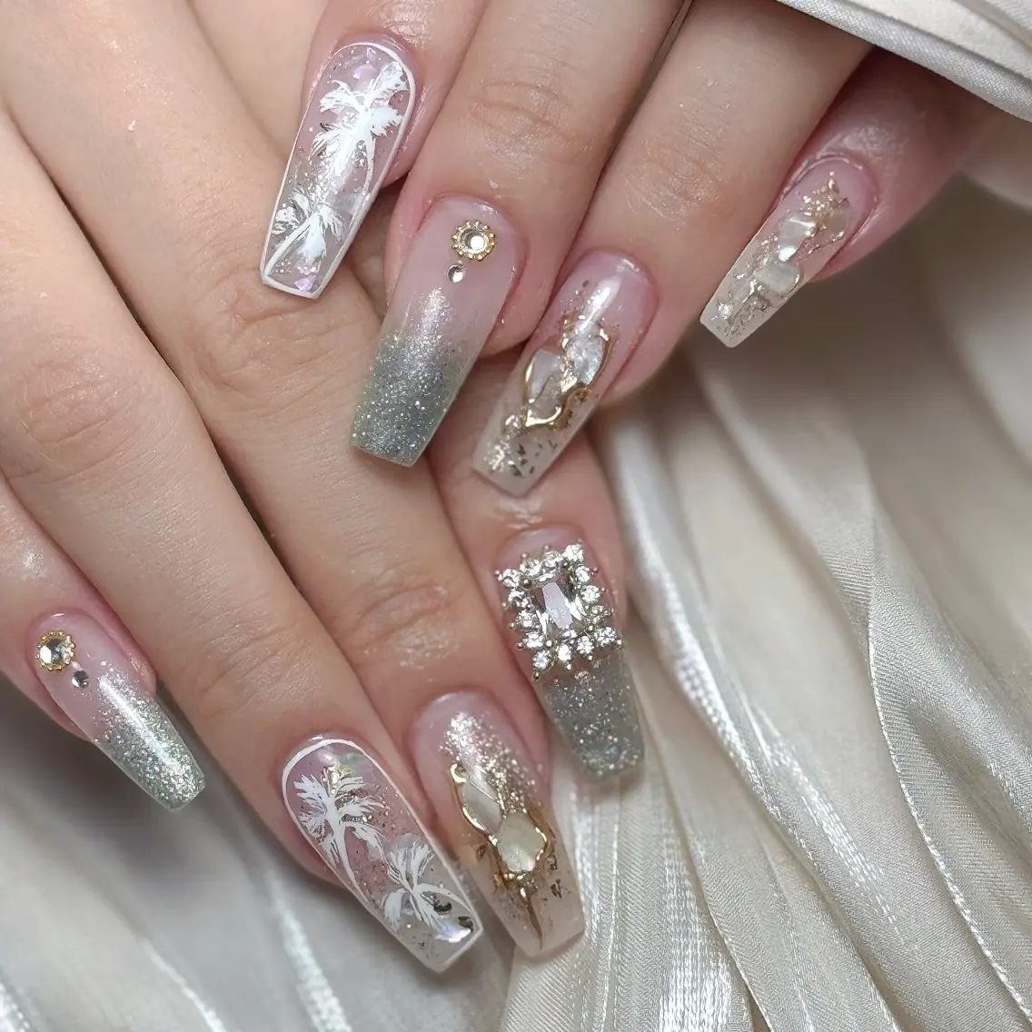 ネイル Maggie Nail🦩のネイルデザイン