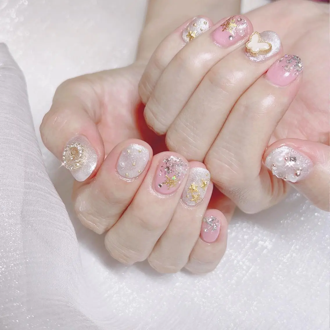 ネイル オーロラネイル フットネイル フレンチネイル ジェルネイル 韓国ネイル ハンドネイル ハンドケア 【ENサロン】 Rei💜Nailのネイルデザイン