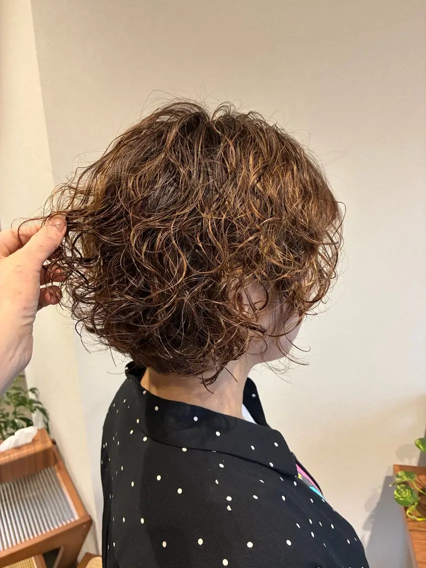 パーマ 西村 花織のヘアスタイル