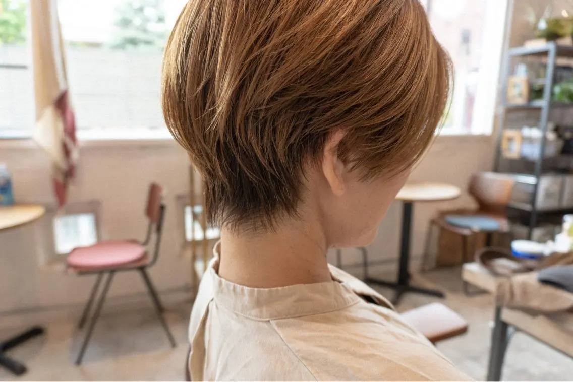 ショート カラー ショート/レイヤー なら石井知希のヘアスタイル