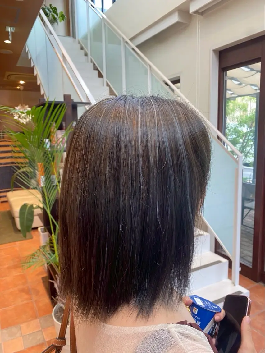 ミディアム カラー ベージュカラー ブリーチ ハイライトカラー ブリーチなしカラー オリーブベージュ HASHIMOTO HONOKAのヘアスタイル