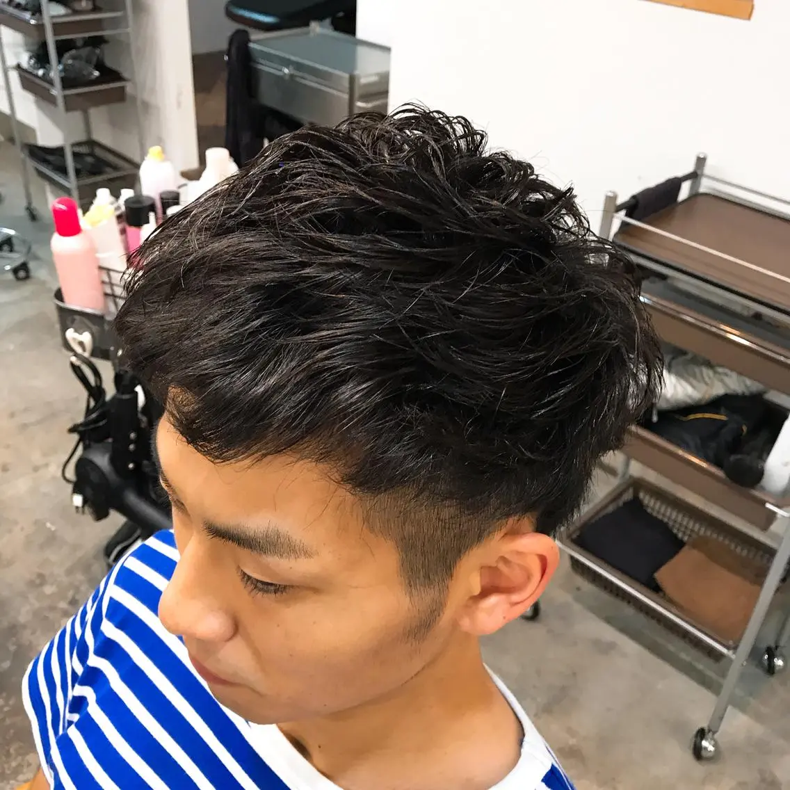 ショート パーマ メンズ メンズパーマ くせ毛 🌈限定価格🌈 鈴木　瑛輔のヘアスタイル