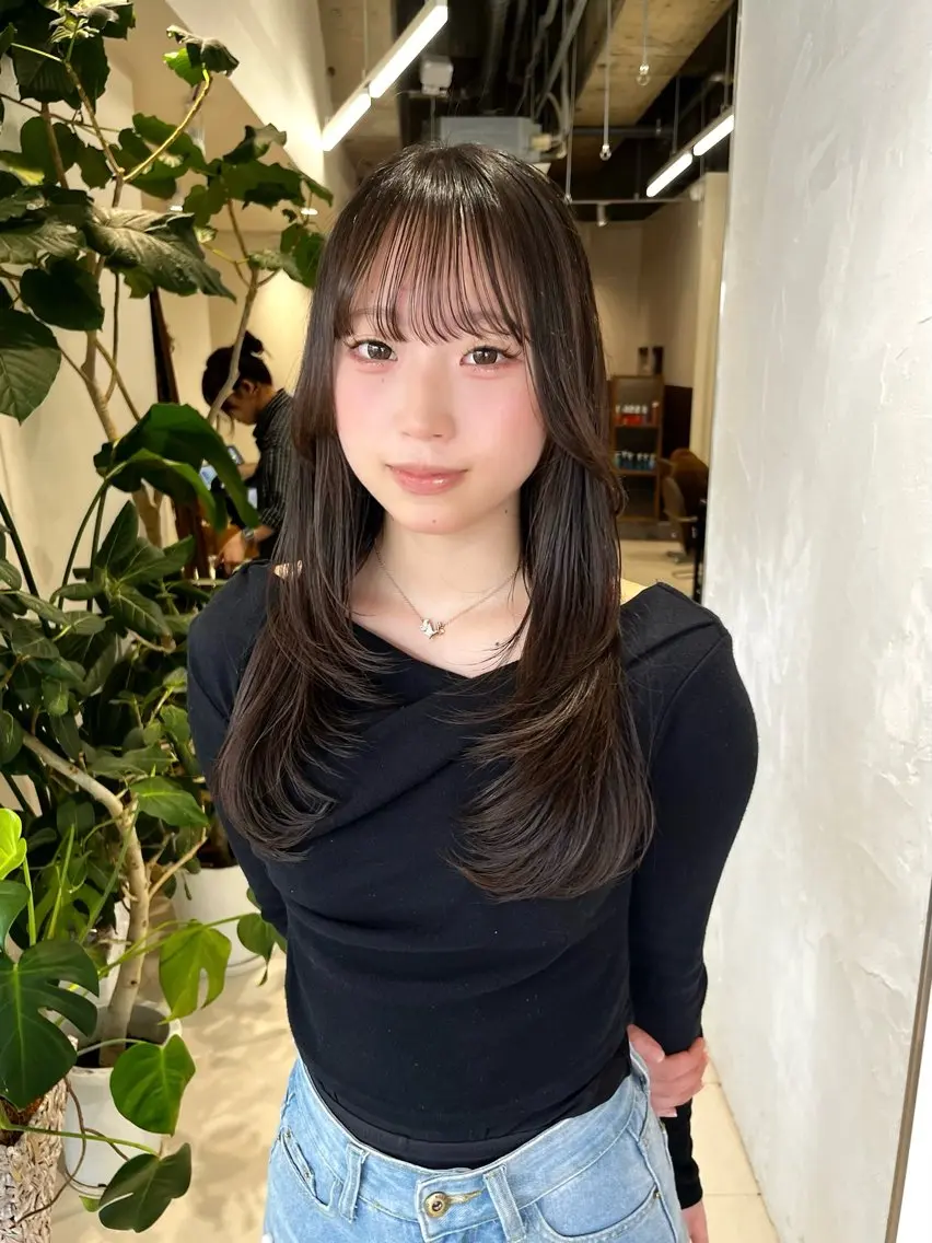 ミディアム カラー ブラウンカラー オリーブブラウン レイヤーカット カット ヘアカラー トリートメント レイヤーカット/ブラ ウンカラー/河野凜のヘアスタイル