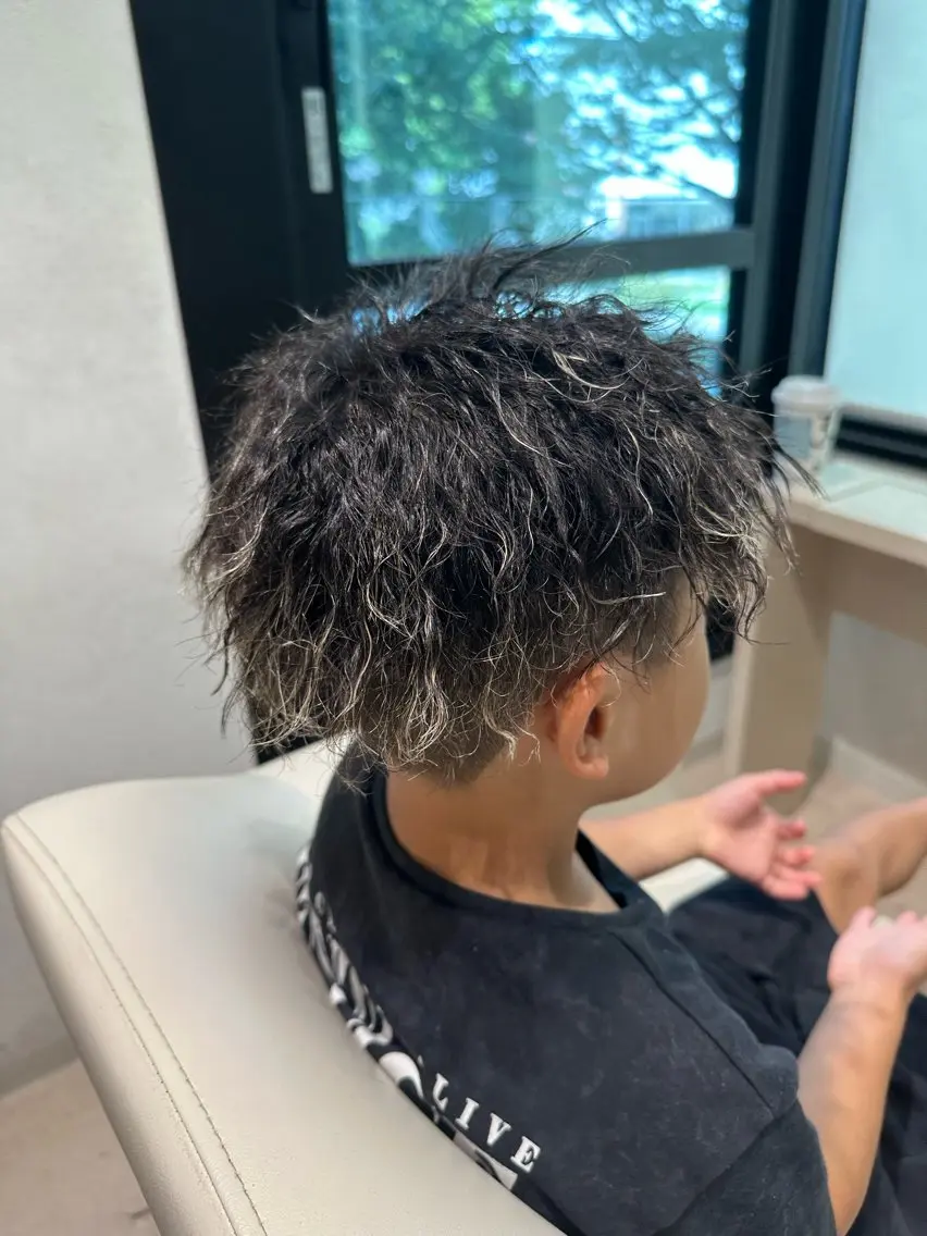 パーマ メンズ フェザーパーマ メンズパーマ 波巻きパーマ ニュアンスパーマ メンズパーマ /栄/伊藤りんなのヘアスタイル