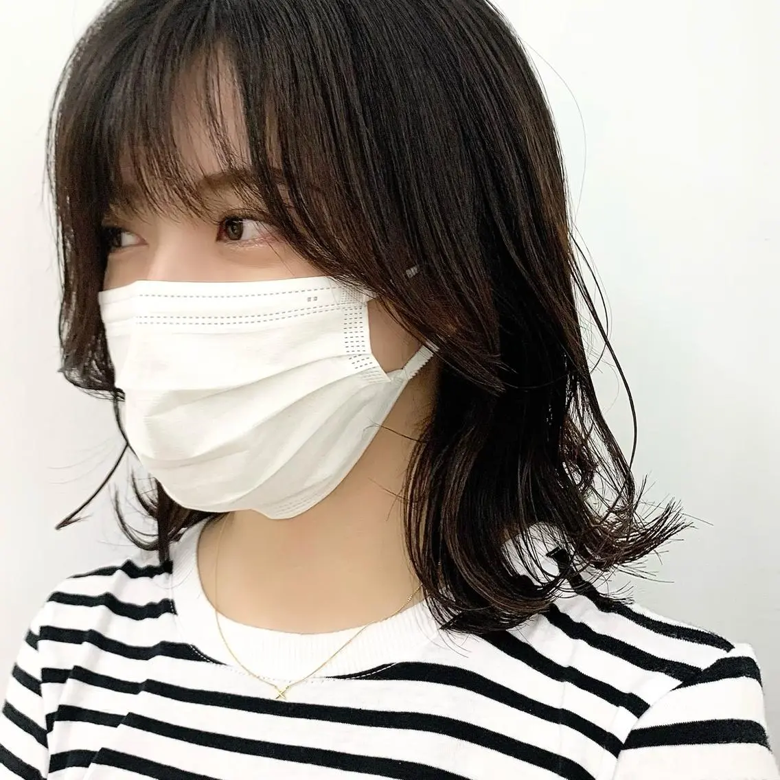 ミディアム カラー パーマ ヘアアレンジ メンズ キッズ ネイル マツエク・マツパ レイヤーカット／ 巻ける縮毛矯正のヘアスタイル