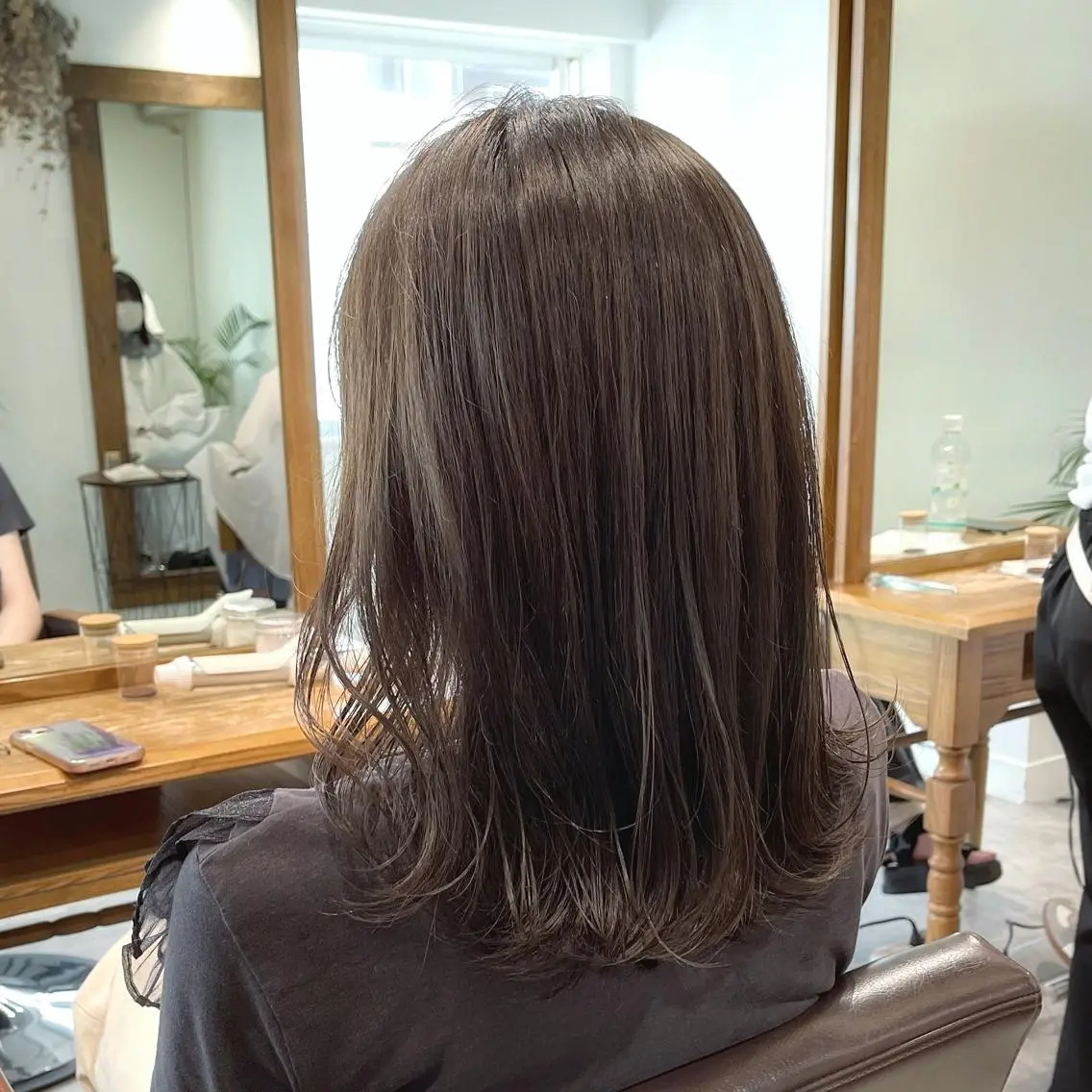 ミディアム カラー ショートボブ ミディアムパーマ アクアカラー アッシュ アッシュグレー navile原宿 yumaのヘアスタイル