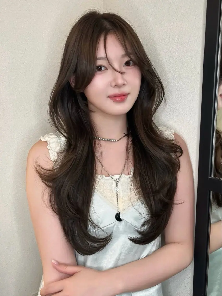 ロング レイヤー/ ダブルカラーセナ🎀のヘアスタイル