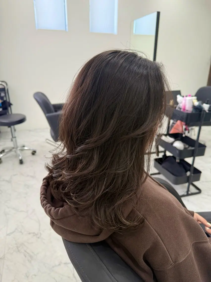 ミディアム ミディアムレイヤー レイヤーカット カット トリートメント 韓国ヘア　野々山 ゆうとのヘアスタイル