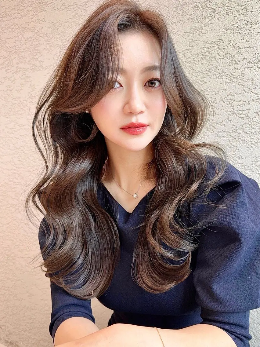 ロング カラー カット ヘアカラー トリートメント 縮毛矯正✨🫧 レイヤー川村利幸のヘアスタイル