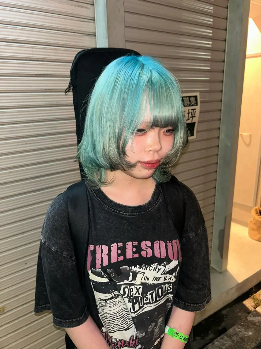 ミディアム カラー ブルーカラー デザインカラー げん/梅田美容室 中崎町美容室のヘアスタイル