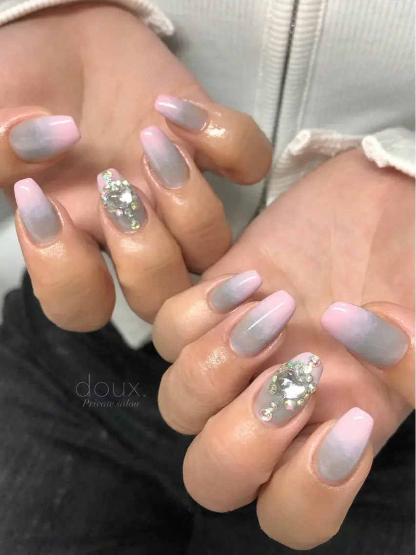 ネイル グラデーション ハート 韓国ネイル 持ち込み ニュアンスネイル doux. nailのネイルデザイン