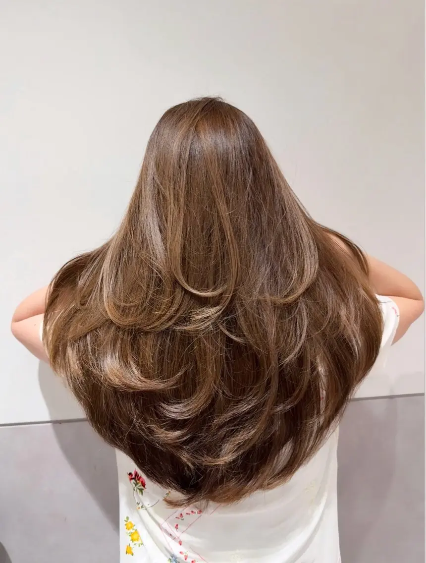 セミロング カラー レイヤーカット カット ヘアカラー トリートメント 新宿/レイヤーカット 韓国ヘア/海外ヘアのヘアスタイル