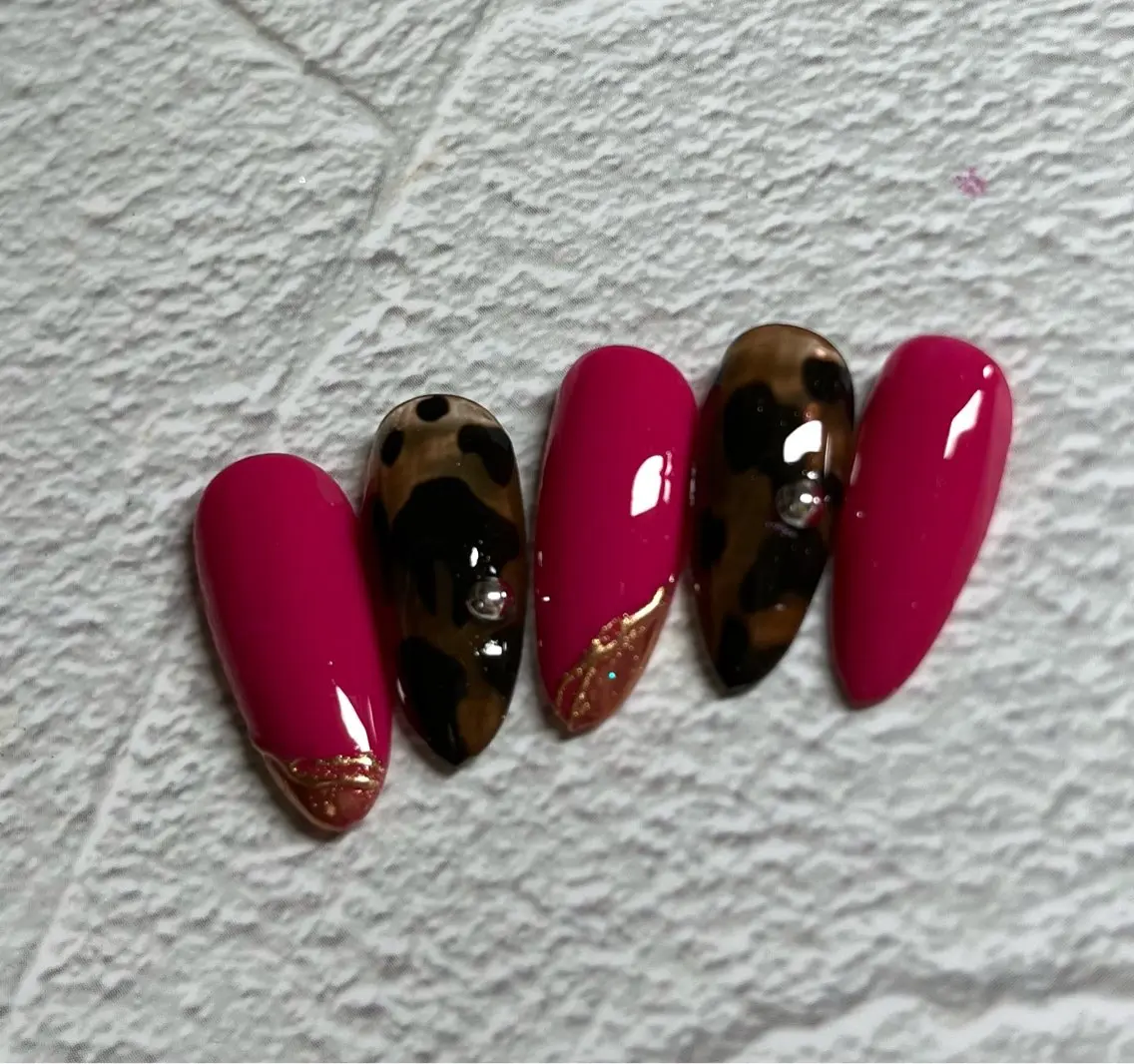 ショート 2DY NAIL SALONのネイルデザイン