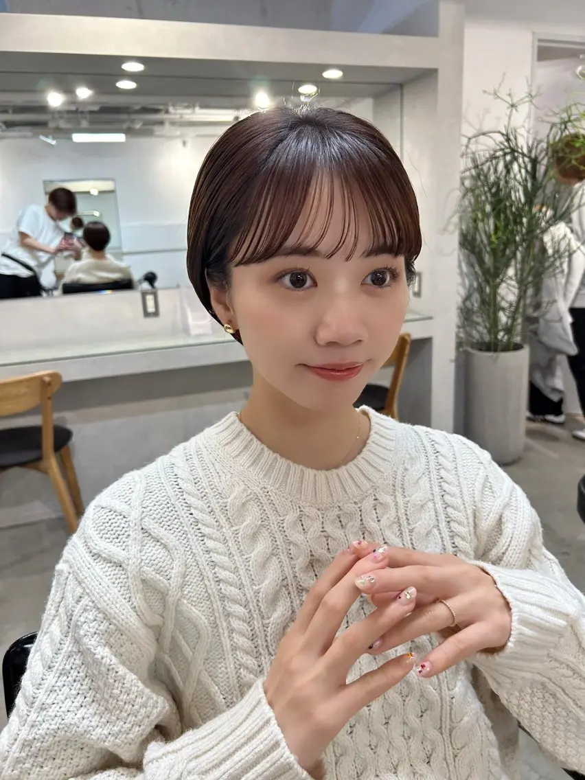 ショート カラー グレージュ ショートヘア ❤️ショートカット ・顔周りカット❤️のヘアスタイル