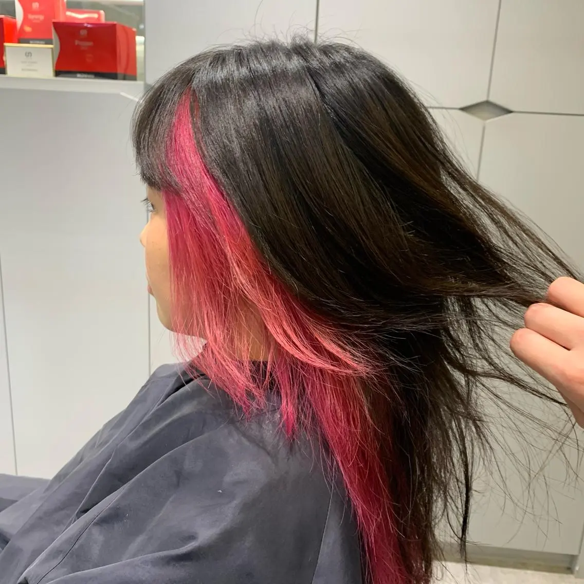 ロング ブリーチなし透明感 カラー|レイヤーのヘアスタイル