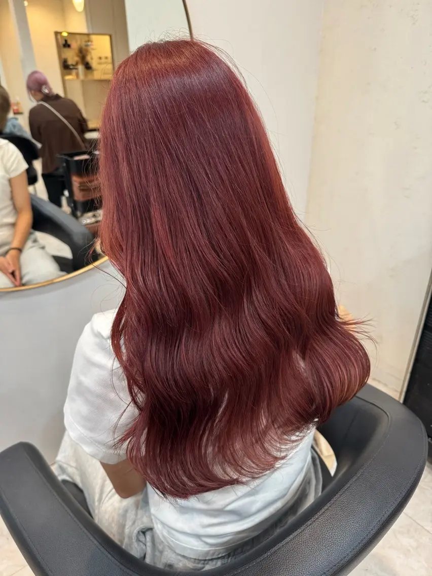 ロング カラー ヘアカラー トリートメント 【透け感カラー】 沖田航祐のヘアスタイル
