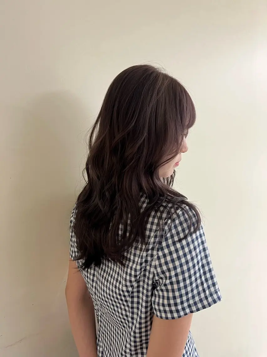 ミディアム ヘアカラー レイヤーカット／ ハイトーン/Moeのヘアスタイル