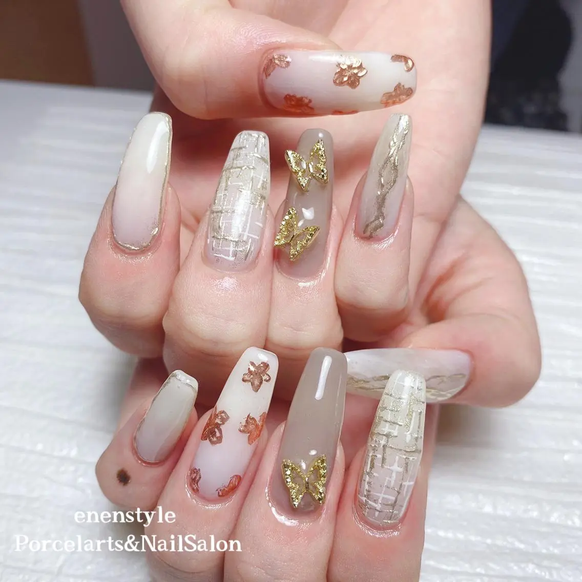 ミディアム ネイル 🐾enen style 🐾のネイルデザイン