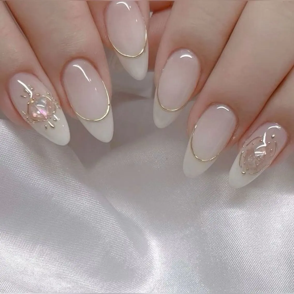 ネイル 長さ出し フレンチネイル グラデーション 卒業式 マグネットネイル MIHANA NAILのネイルデザイン