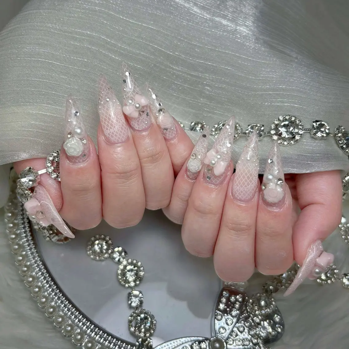 ネイル キラキラネイル 韓国ネイル マグネットネイル 持ち込み ネイルチップ ハンドネイル Chiee Bling.Nailのネイルデザイン
